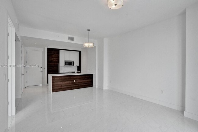 Building Photo - 301 Altara Ave