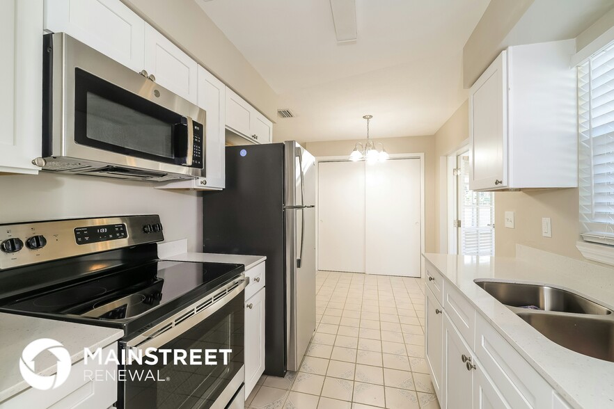 Building Photo - 4243 Cynthia St