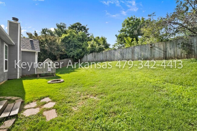 Building Photo - 2943 Setter St