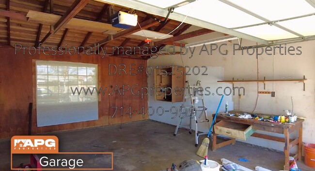 Building Photo - Newly updated 3 bedroom / 2 bathroom house...