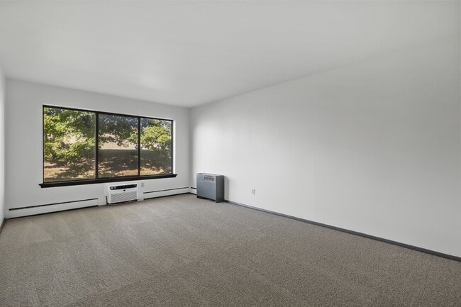 Building Photo - Large, updated, two bedroom available Febr...