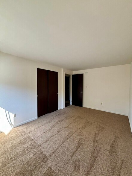 Building Photo - 110 Losson Rd