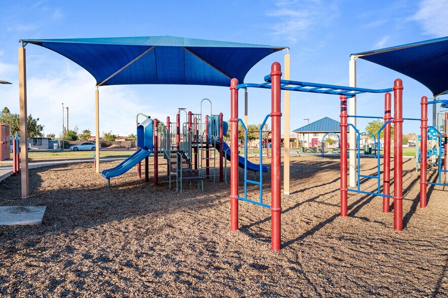 Building Photo - 4005 W Lincoln St