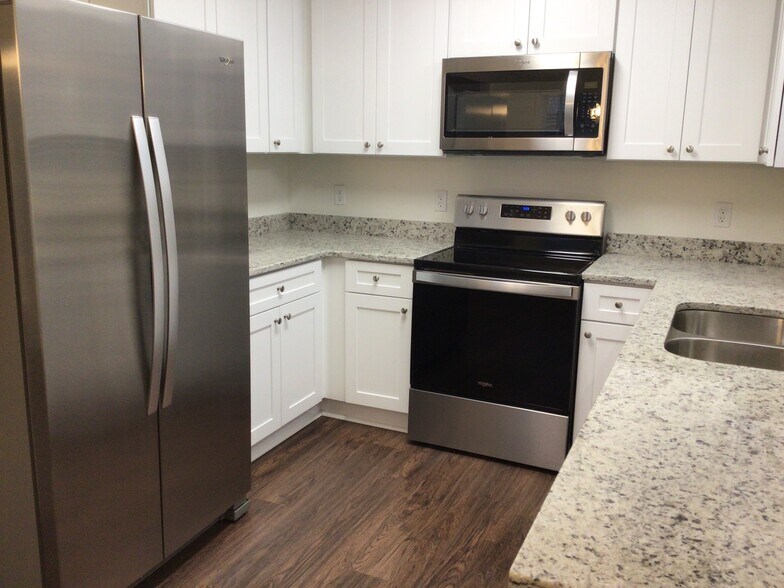 Building Photo - 5410 Bridgegate Dr