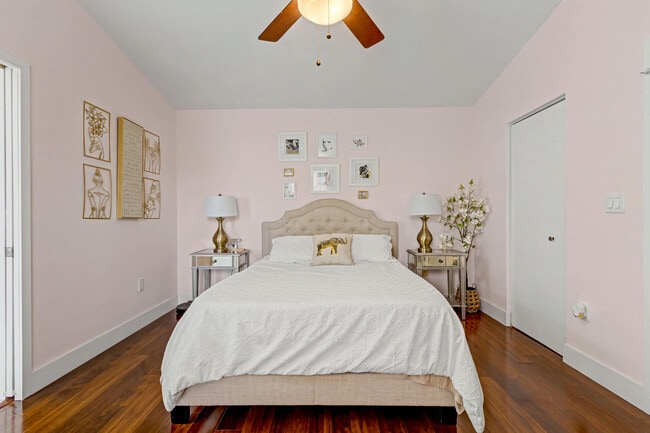 Building Photo - 1545 Seagrape Way