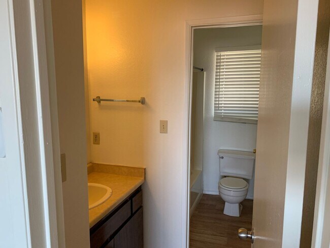 Building Photo - 2624 Kilcarey Ct