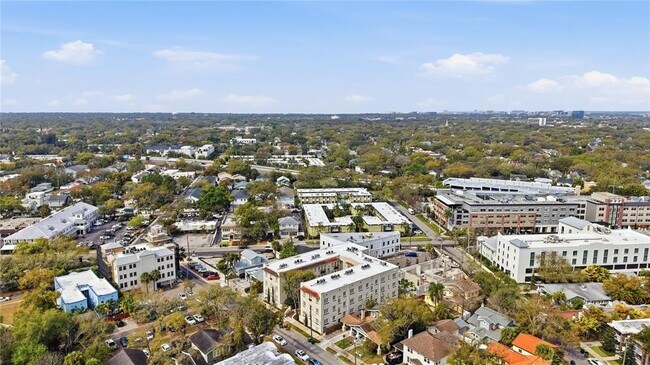 Building Photo - 2117 W Dekle Ave