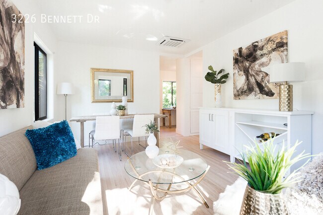 Building Photo - 3226 Bennett Dr