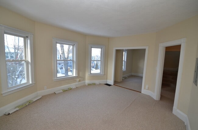 Building Photo - 39 Cleveland St