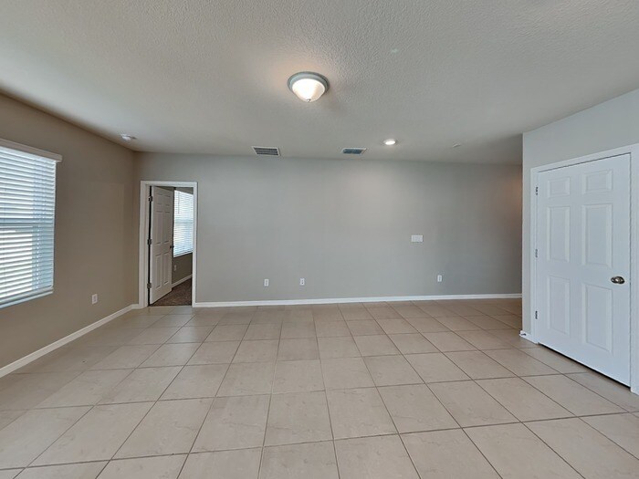 Building Photo - 1151 Sugarwood St