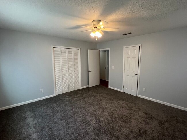 Building Photo - 301 Choctaw Rd