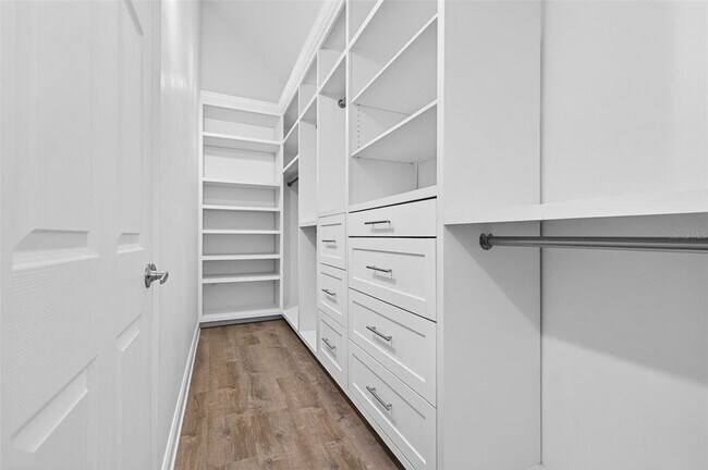 Building Photo - 4362 Tyler Cir N