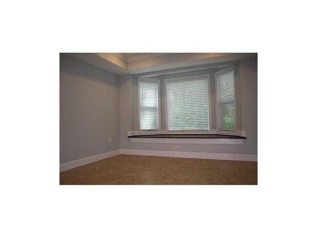 Building Photo - 1476 Monroe Dr NE