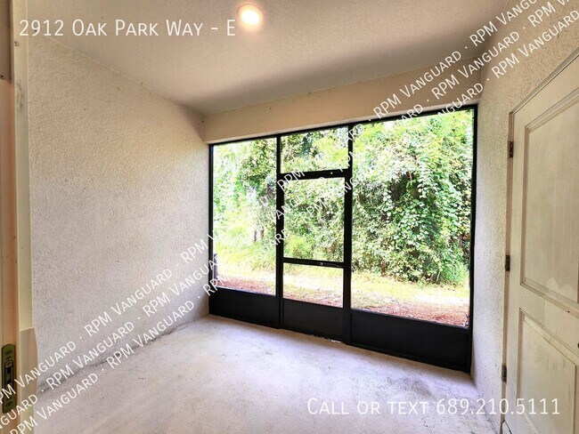 Building Photo - 2912 Oak Park Way