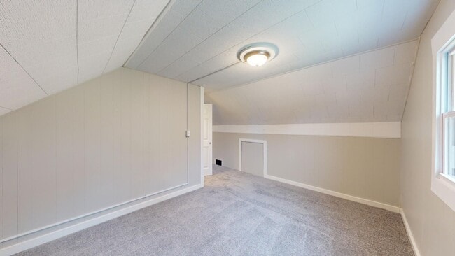 Building Photo - Old Brooklyn - 3 Bedroom Single Family Home