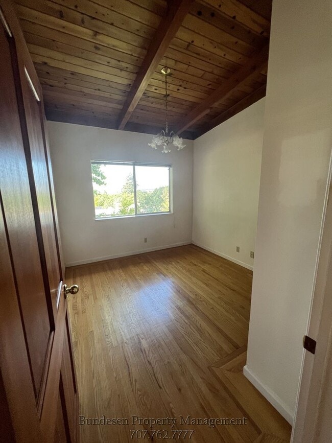 Building Photo - 6-Month Lease – Charming West Petaluma Accessory Unit