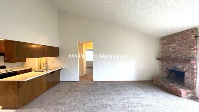 Building Photo - Nice 4 bedroom 2 bath Single family home in great neighborhood!