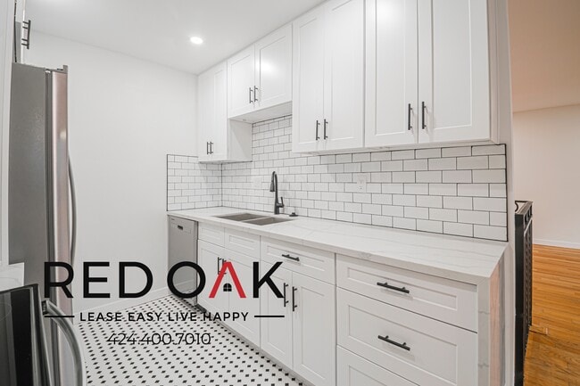 Building Photo - 463 S Maple Dr