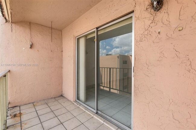 Building Photo - 6130 W 19th Ave