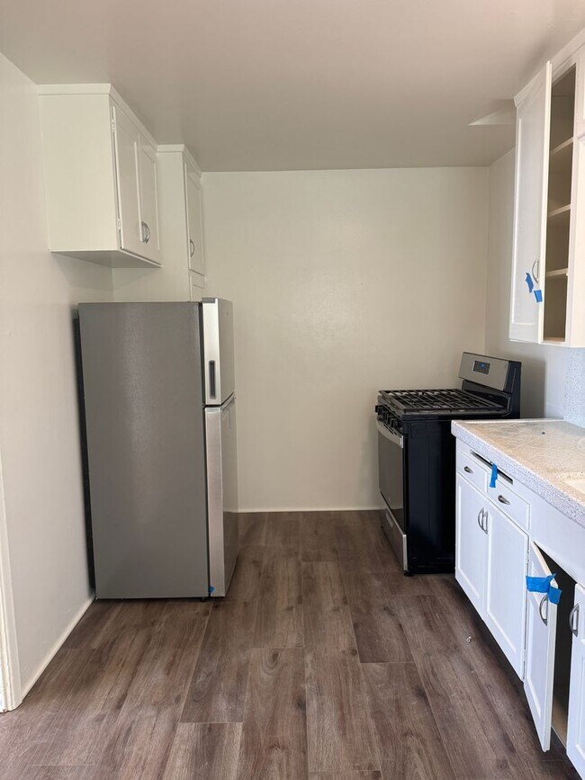 Building Photo - 1 Bedroom 1 bath apartment