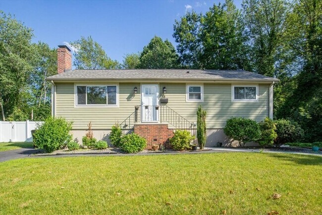 Primary Photo - 58 Rustcraft Rd