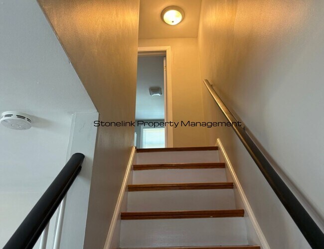 Building Photo - 31 Studley Ave