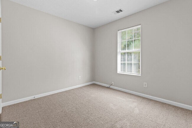 Building Photo - 2284 Oakland Spring Dr