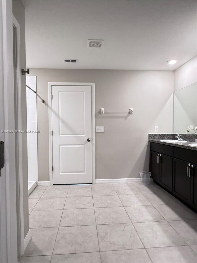 Building Photo - 39889 Harmon Grove Ct