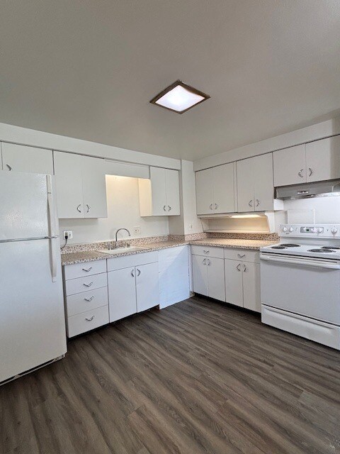 Building Photo - 6960 W Appleton Ave