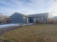 Building Photo - 3 Bed 2 Bath - Single Level - Fenced - 2 C...