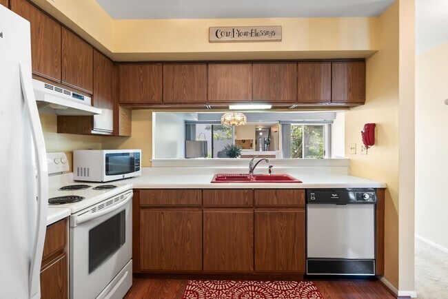 Building Photo - 573 E Windgate Ct