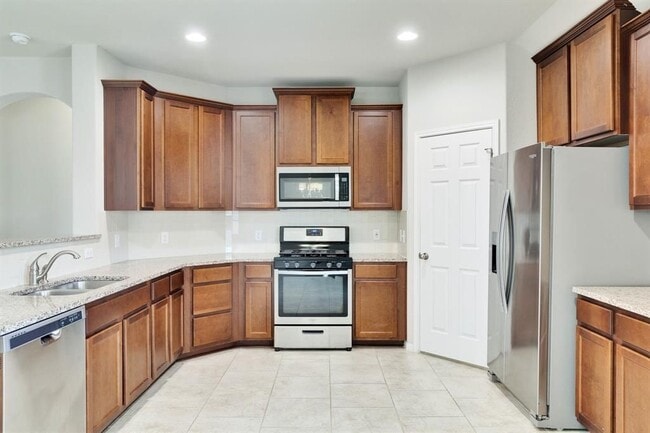 Building Photo - 145 Pine Island Ln