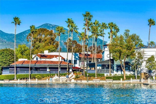 Building Photo - 10 Pantano