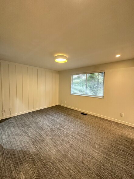 Building Photo - 15030 SW 150th Ct