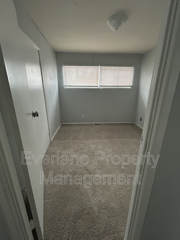 Building Photo - 6713 E 52nd St.