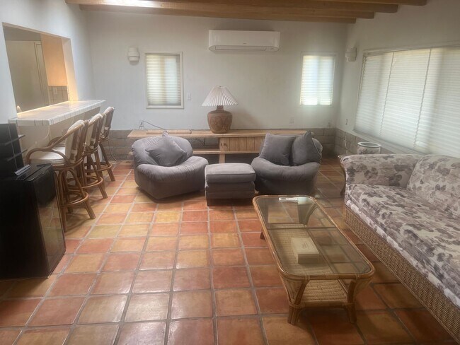 Building Photo - Scenic Hillside Living – Spacious 3 Bed, 2 Bath with Sweeping Views