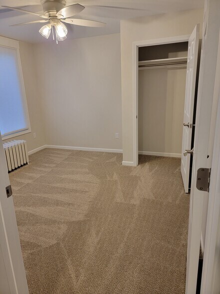 Bedroom 1 another view with closet - 919 Arcadian Ave