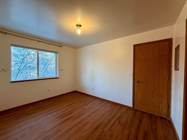 Building Photo - 54590 Aspen Ln