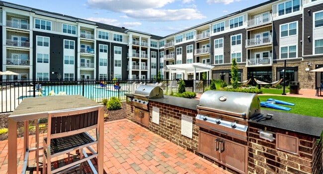 Building Photo - 1202 Marquis Pkwy