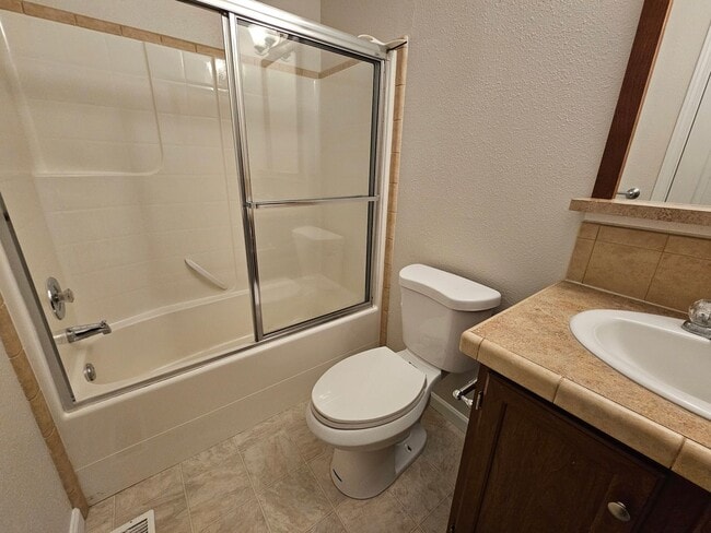Building Photo - Peaceful Living – 3 Bedroom, 2 Bath Single-Family Home