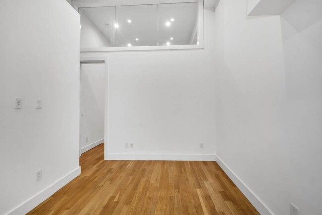Building Photo - 1 bedroom in New York NY 10010