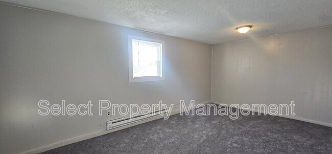 Building Photo - 3914 Maplecrest Rd