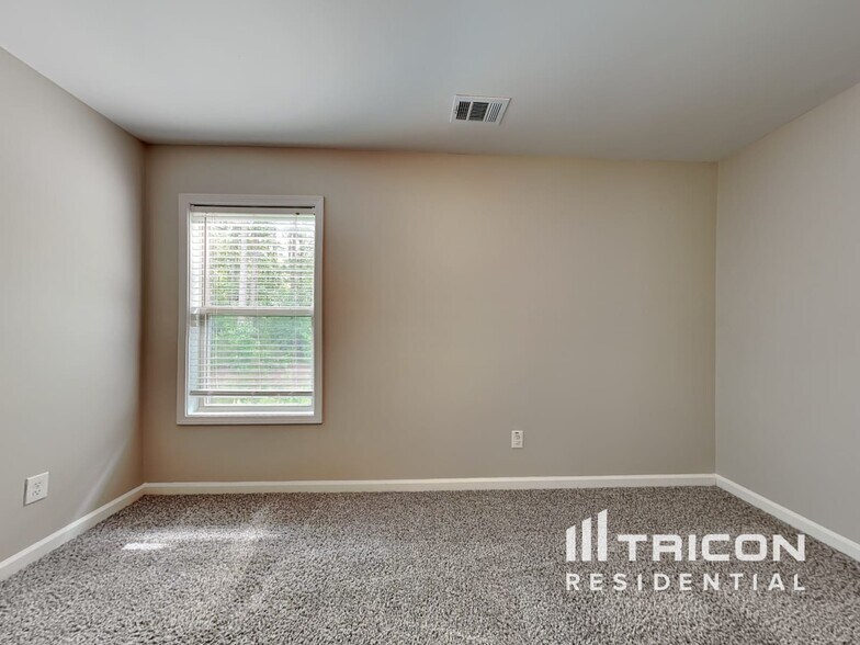 Building Photo - 3952 Margaux Dr