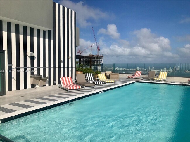 Building Photo - 1300 S Miami Ave