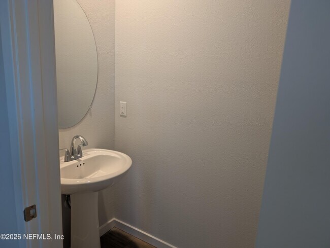 Building Photo - 10663 Waterfield Rd