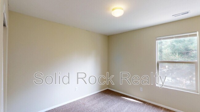 Building Photo - 4919 Leland Point