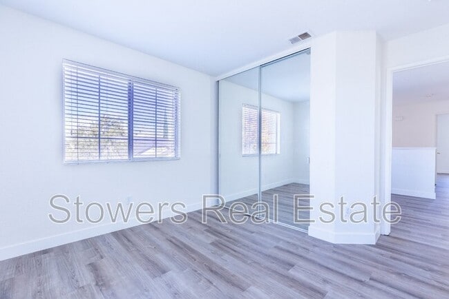 Building Photo - 5346 Fairside Way