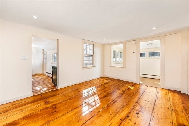 Building Photo - 108 Washington St