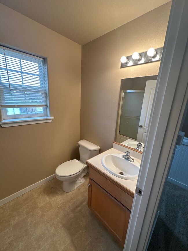 Building Photo - nov208