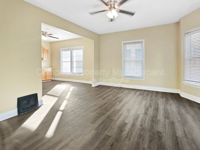 Building Photo - 644 Fulton St E